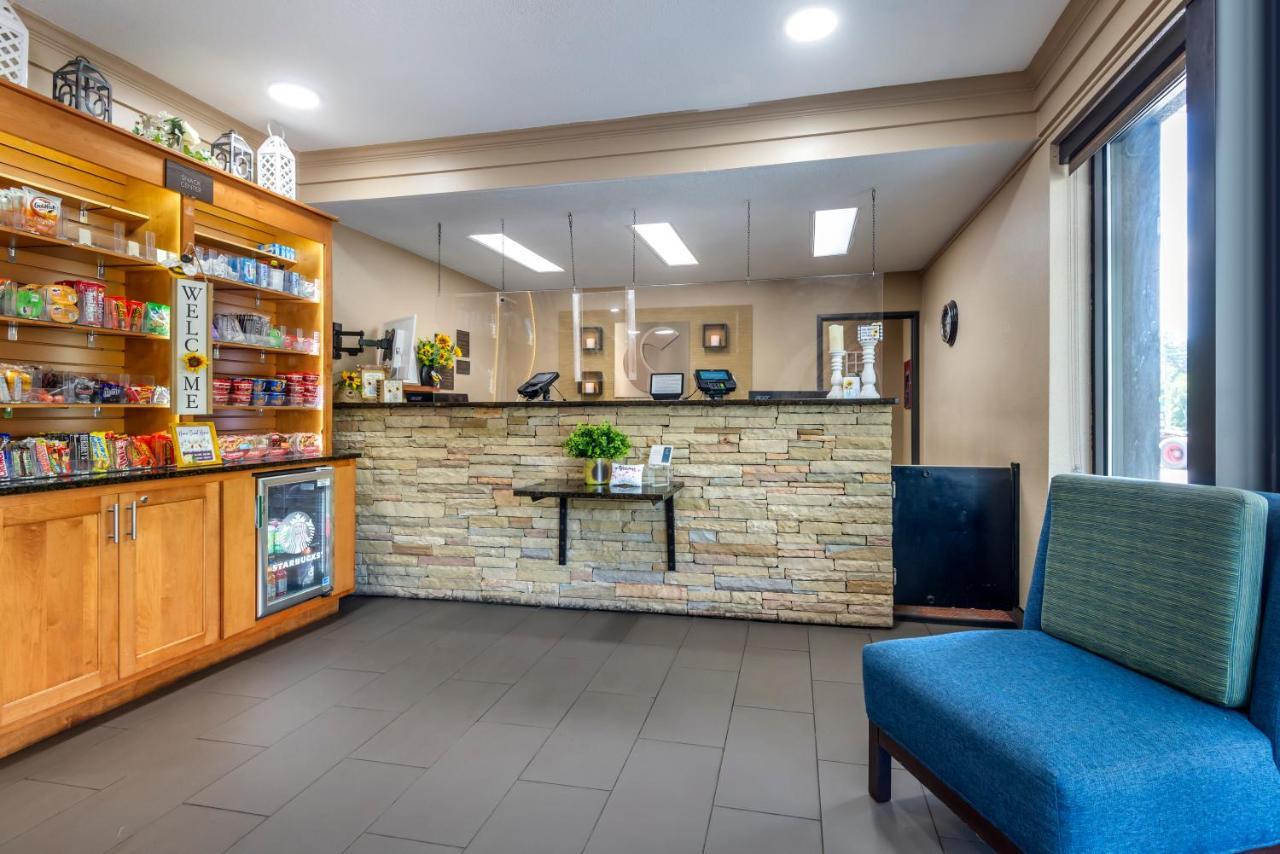 Comfort Inn Asheville East-Blue Ridge Pkwy Access Esterno foto