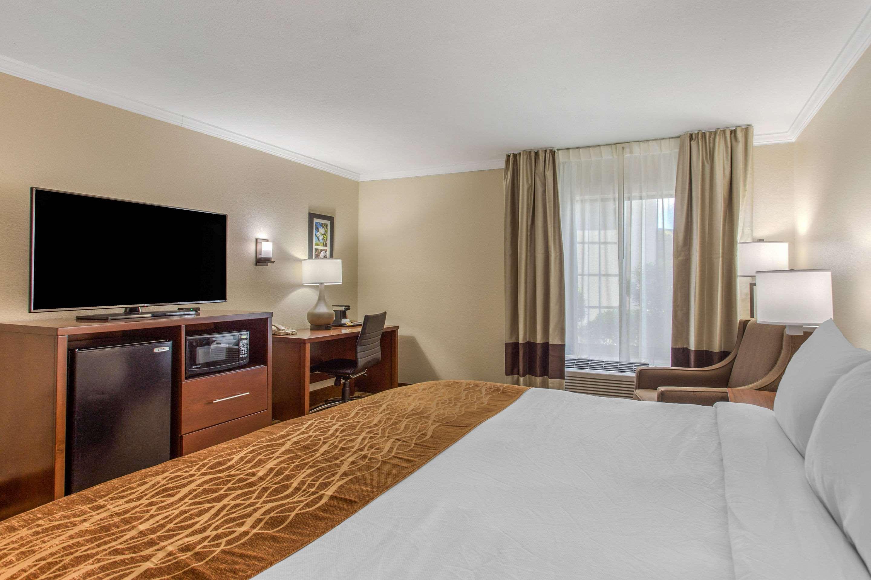 Comfort Inn Asheville East-Blue Ridge Pkwy Access Esterno foto