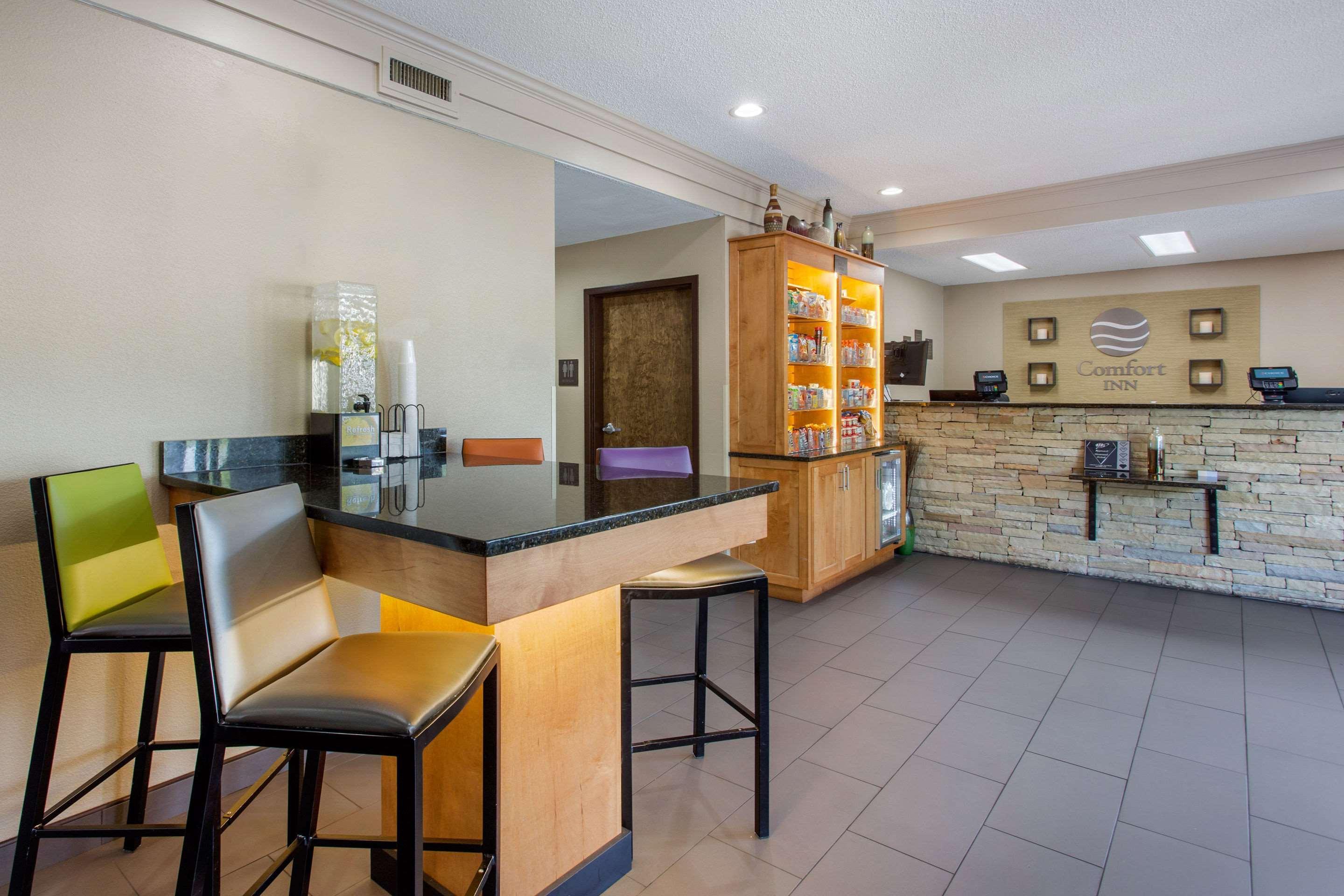 Comfort Inn Asheville East-Blue Ridge Pkwy Access Esterno foto