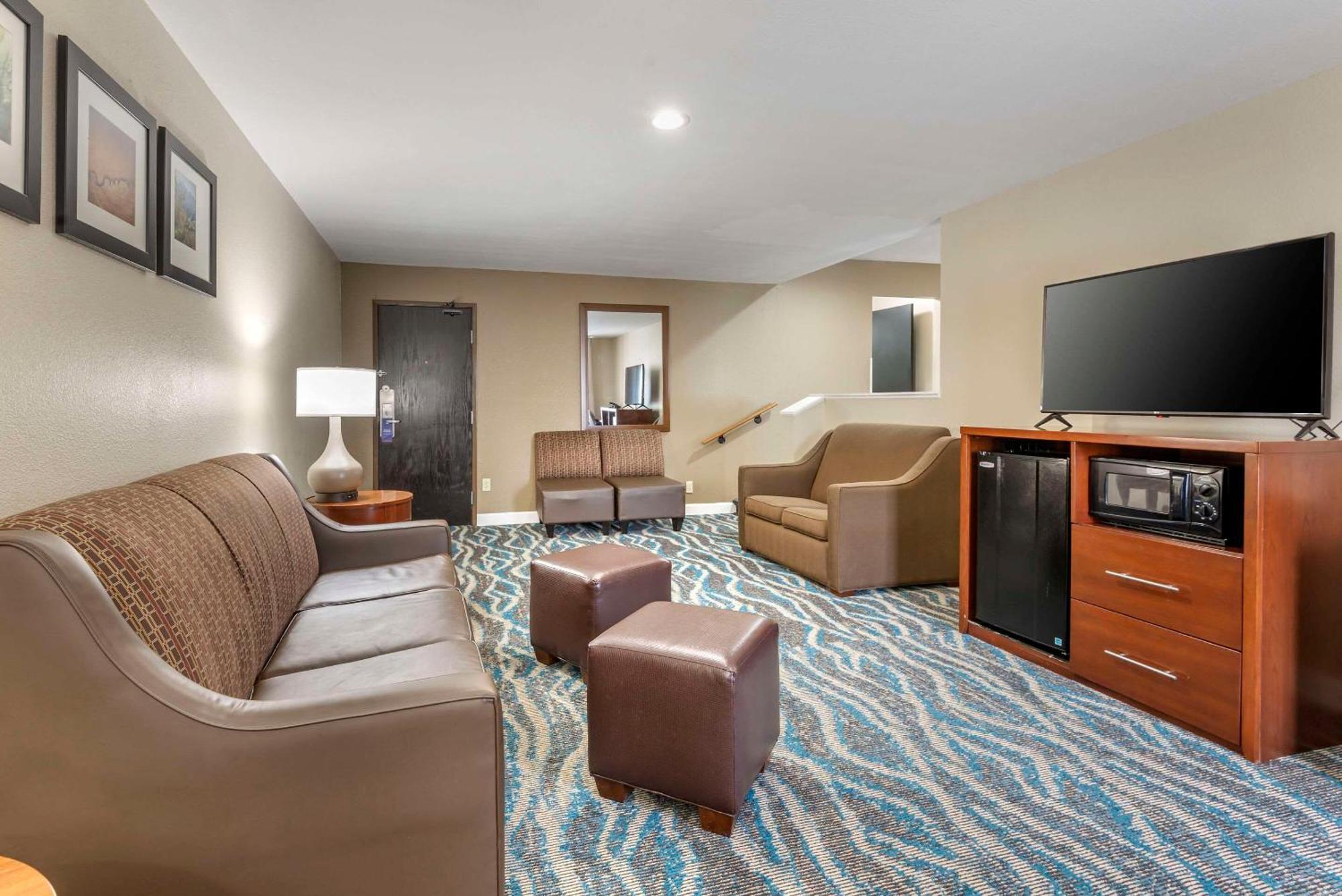 Comfort Inn Asheville East-Blue Ridge Pkwy Access Esterno foto